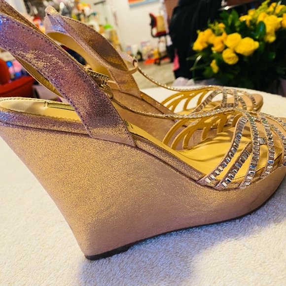 Brand New Sparkly Wedges By BETSEY JOHNSON - Size 9.5 - Heel Height 5 - box 21 - Picture 2 of 5